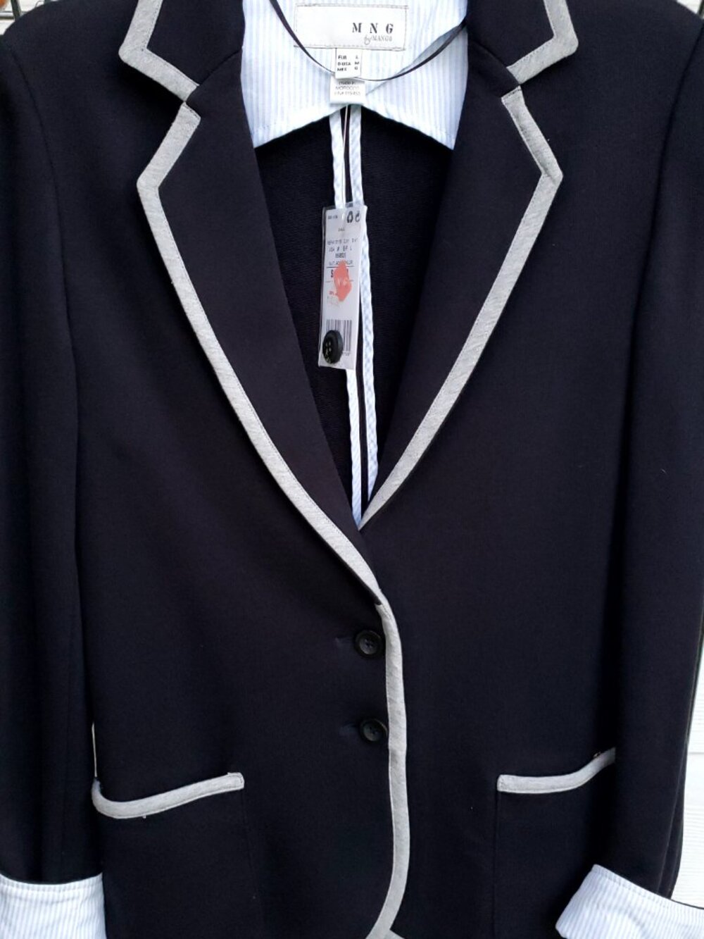 BNWT MNG chic classy and elegant 100% cotton sashay career blazer (M)